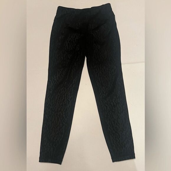 Sweaty Betty All Day 7/8 Length Leggings Size XS Black Animal Print - Picture 1 of 5
